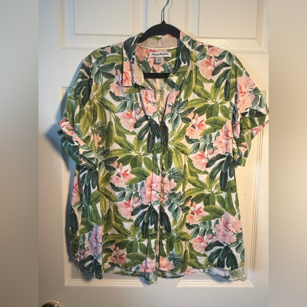 Women’s Tommy Bahama Pink Floral & Green Leaf Button-Down Shirt